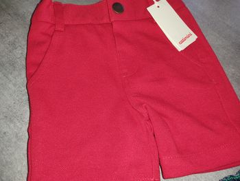 Short rouge neuf