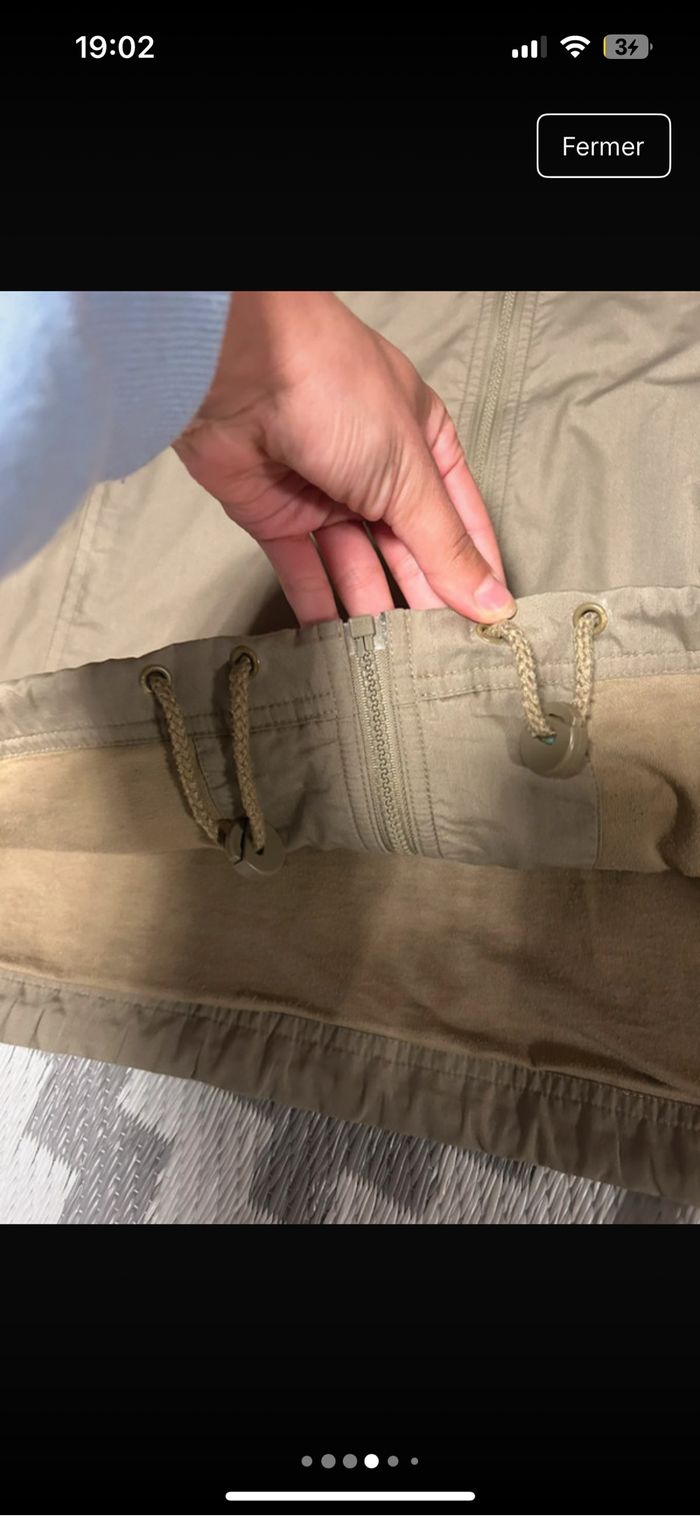 Veste adidas très bonne état une petite tache derrière voir sur la photo taille 48 - photo numéro 4
