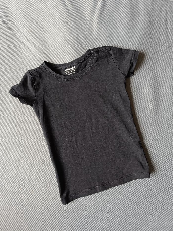 T-shirt noir uni đź’• Taille 92 cm