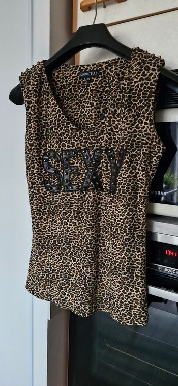 Vend tee shirt en  léopard tendance