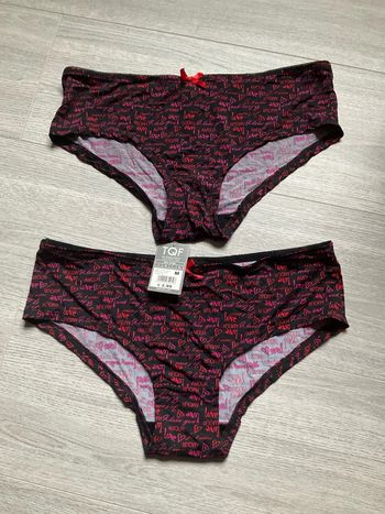 2 culottes noires love rouge taille M neuves (n°15)