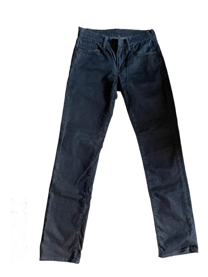 Jean levi’s#taille 29x32#équivaut à un 36 proche du neuf - photo numéro 1