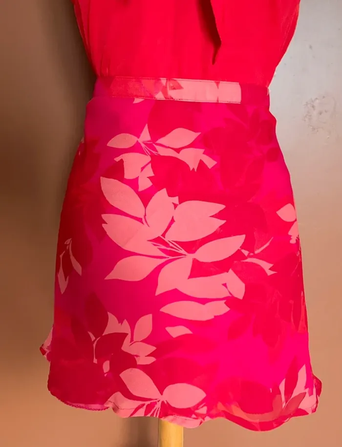 Jupe fluide rouge et rose - photo numéro 3