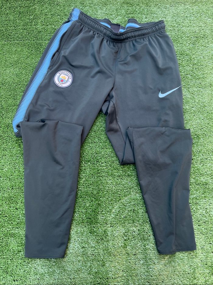 Survêtement Manchester City - photo numéro 9