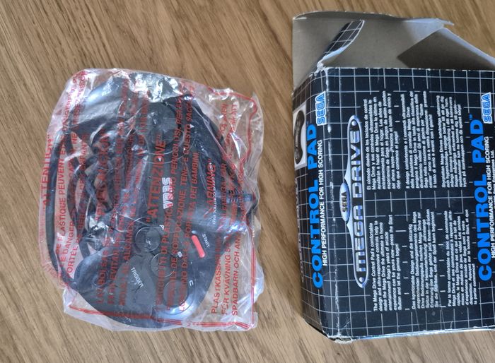 Manette officielle SEGA Megadrive - Control Pad - En boite - Bouton Rouge - photo numéro 8