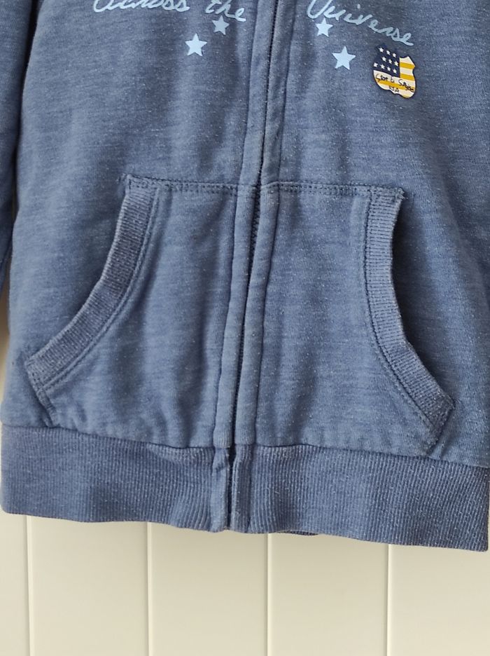 Veste à capuche garçon 4 ans – bleu et blanc - photo numéro 3