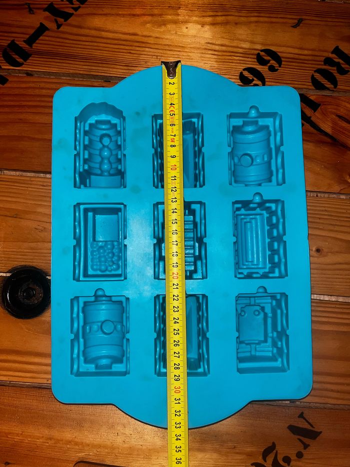 Moule à gâteau train - photo numéro 3