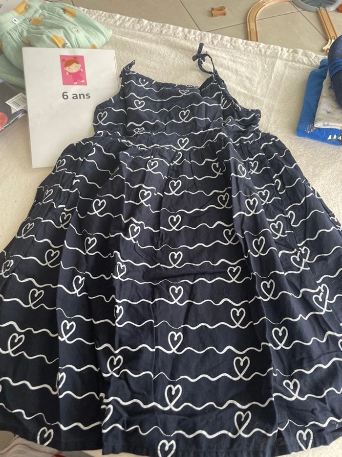 Robe, Primark 5/6 ans neuve