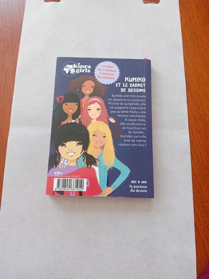 Livre "Kumiko et le carnet de dessins" - photo numéro 2