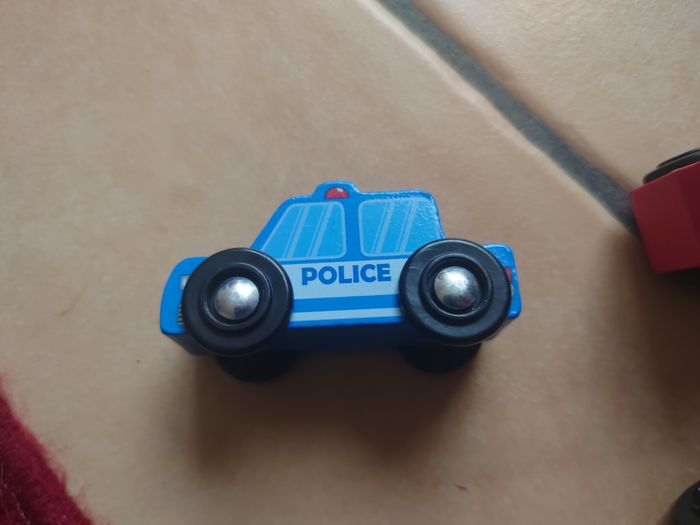 Lot de voitures en bois - photo numéro 2