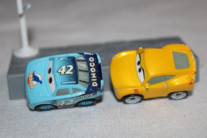 Disney Pixar lot voiture minature film "cars" - photo numéro 8