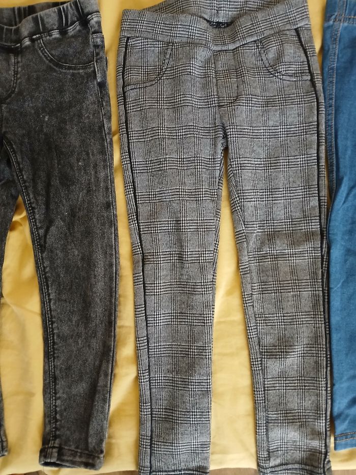 Lot de leggings pour fille taille 4ans - photo numéro 2