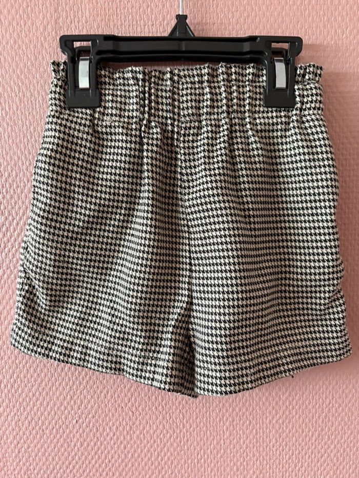 Short noir et blanc