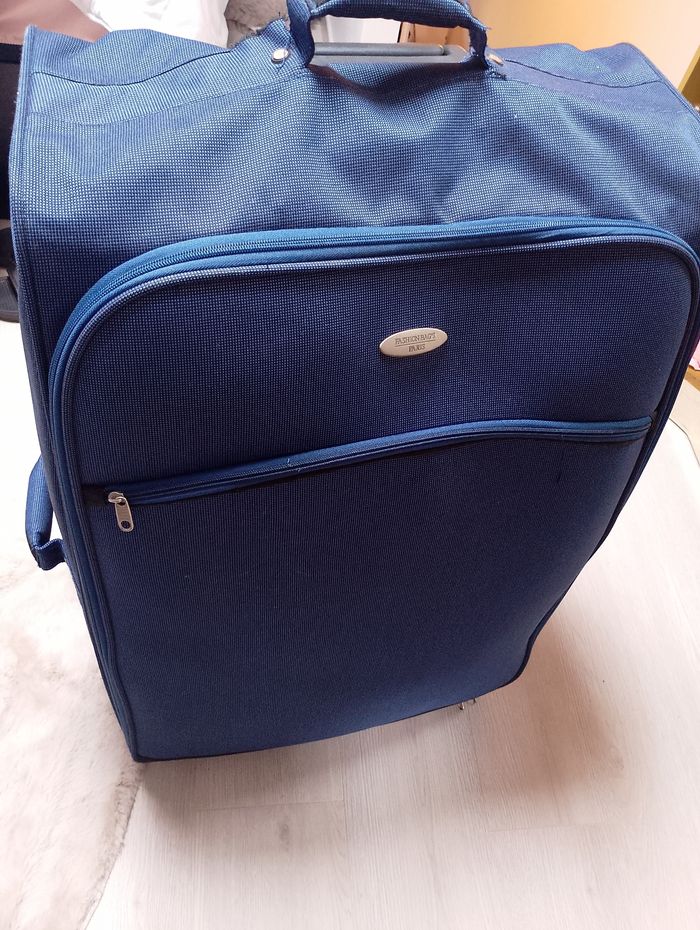 Grande valise bleu