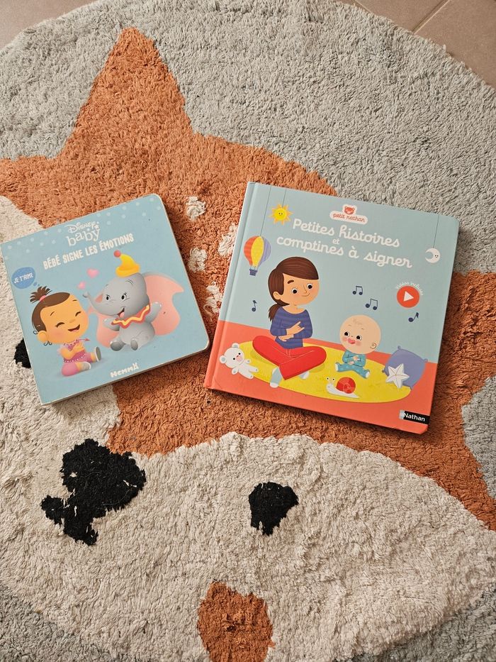 Lot de 2 livres a signer avec bébé