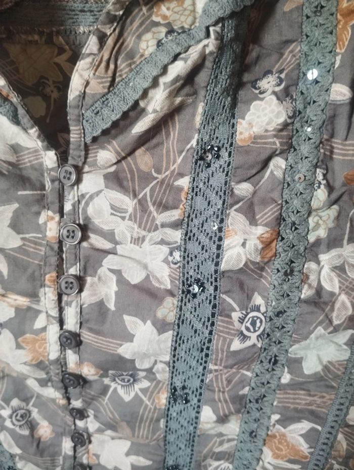 Blouse manches 3/4 fleurie taille 42 - photo numéro 3