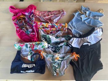 Maillot de bain 8/9ans lot