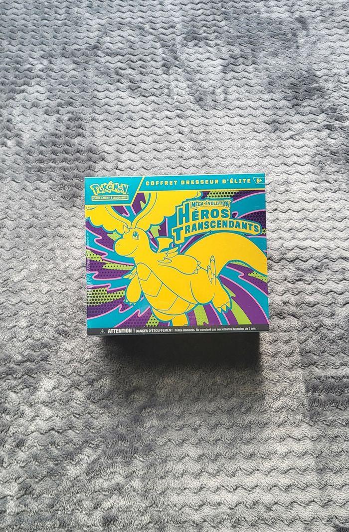 ETB Héros Transcendants Scellé ME2.5