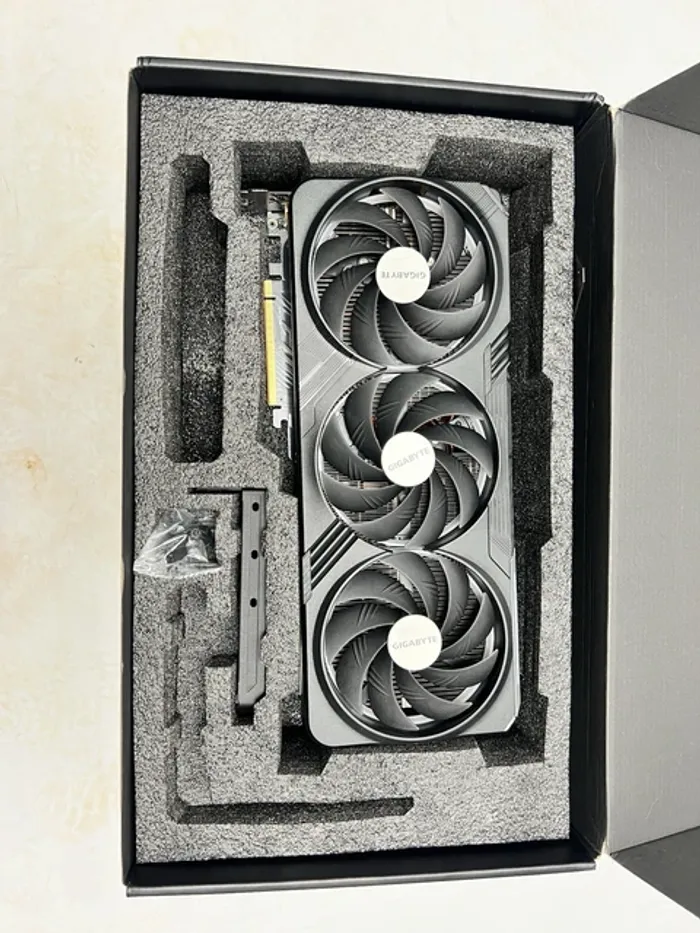 GIGABYTE GeForce RTX 4090 GAMING OC 24G