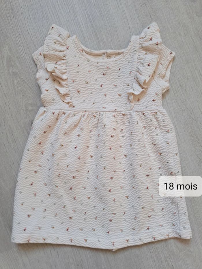 Robe chaude à fleurs