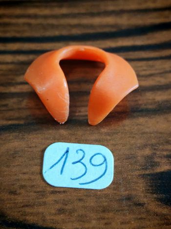 Playmobil 1900 médiéval col écharpe orange