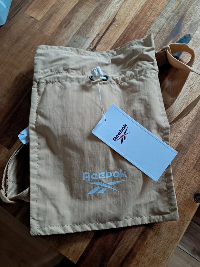 Sacoche Reebok neuve avec étiquette