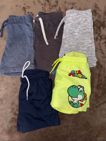 Lot de shorts garçon taille 24 mois en très bon état