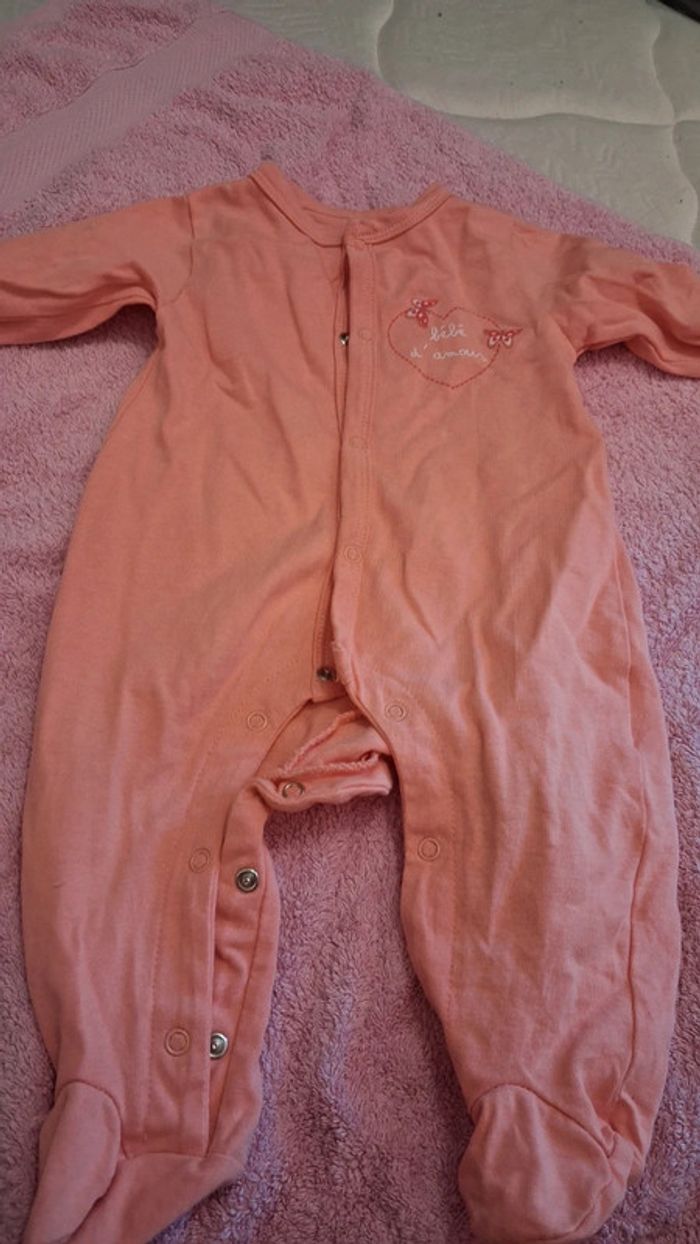 Lot pyjamas 9 mois - photo numéro 2