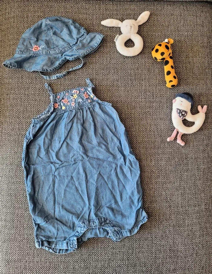 Combishort fille et son chapeau 36 mois