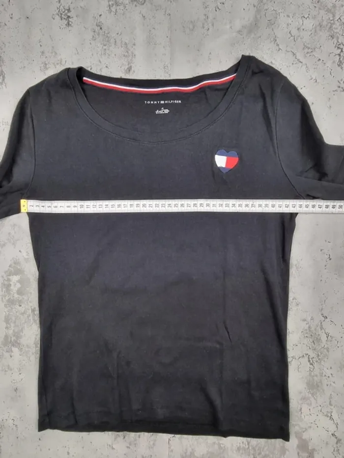Sweat fin Tommy Hilfiger – Noir – Taille M Femme (mesures en photos) - photo numéro 10
