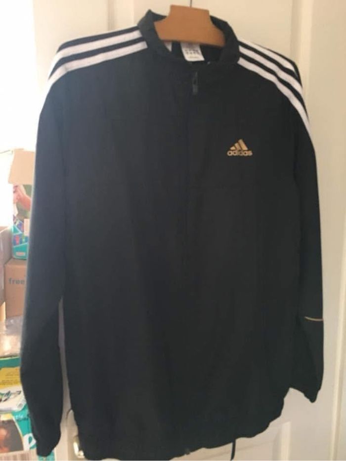 Jogging Adidas neuf - photo numéro 2