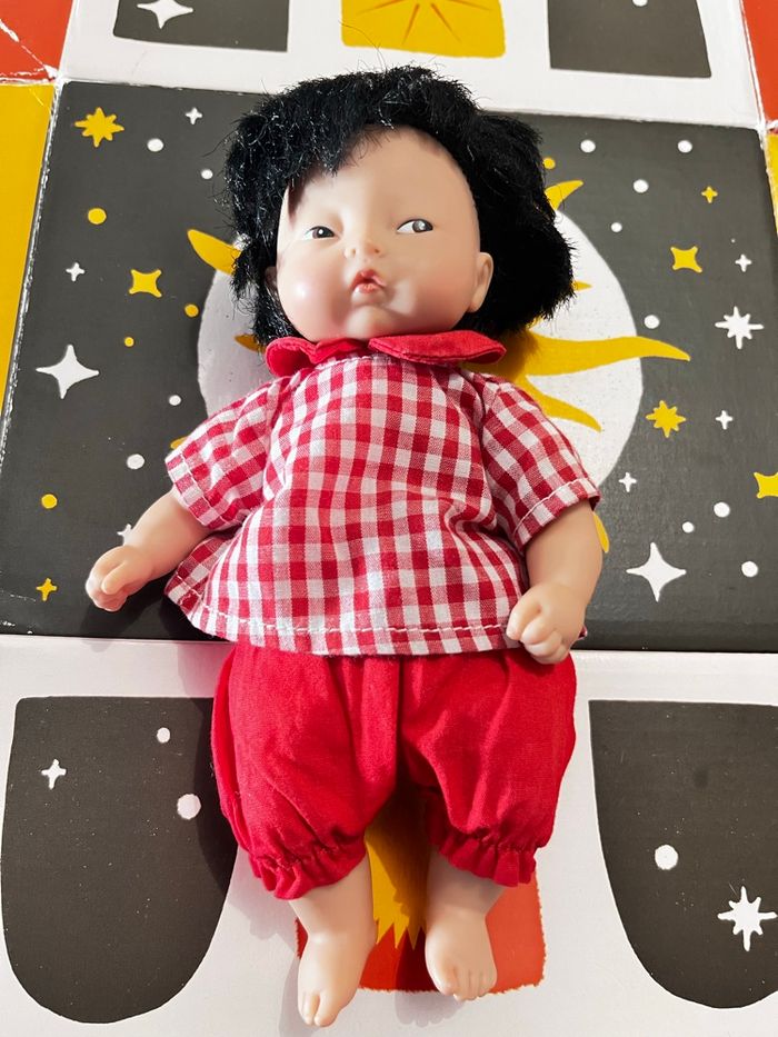 Poupée corolle asiatique - photo numéro 3