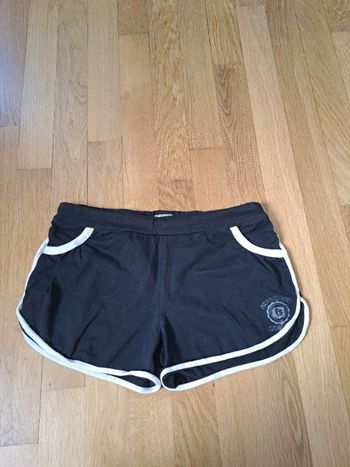 Short court