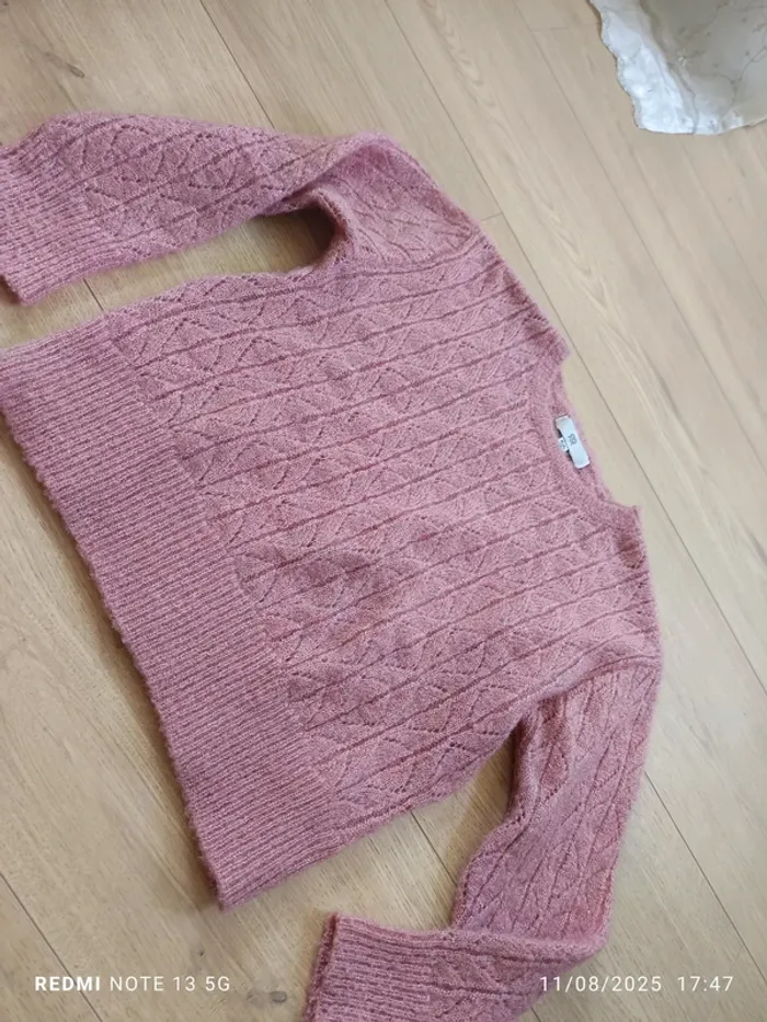 Magnifique pull rose La redoute taille 6 ans