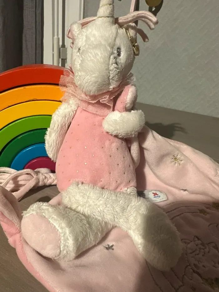 Doudou Licorne rose blanc mouchoir Lili Nicotoy SIMBA
