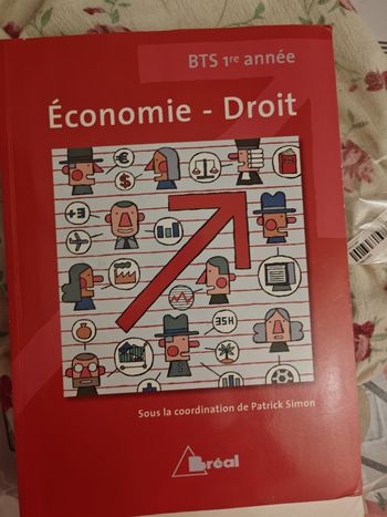 Livre economie droit