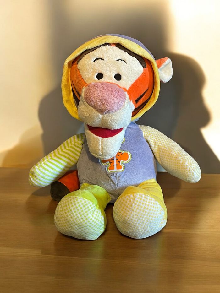 Grande peluche Disney Tigrou Winnie l’Ourson de 50 cm de haut neuve - photo numéro 2