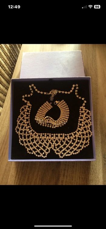 Magnifique parure collier col Claudine strass