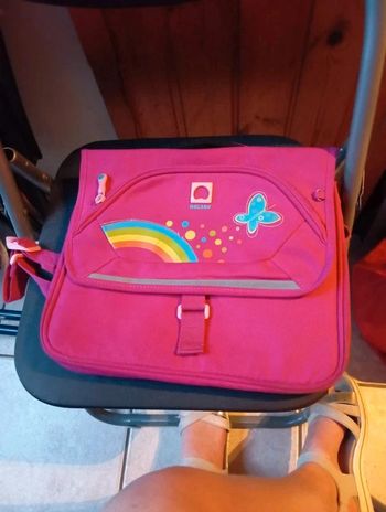 Cartable rose petit avec fermeture scratch Delsey
