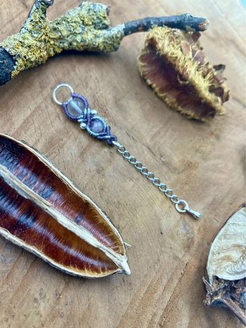 Bijou de cheveux, tresse/dread, macramé pierre Améthyste et Fluorite
