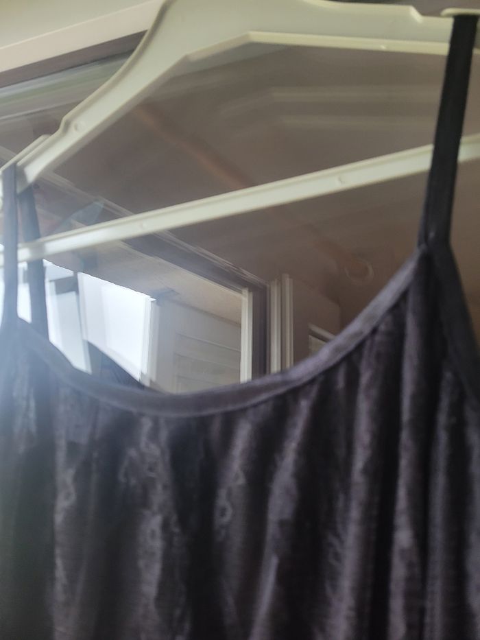 Jolie robe en dentelle longueur 67 cm avec doublure a l'intérieur - photo numéro 3