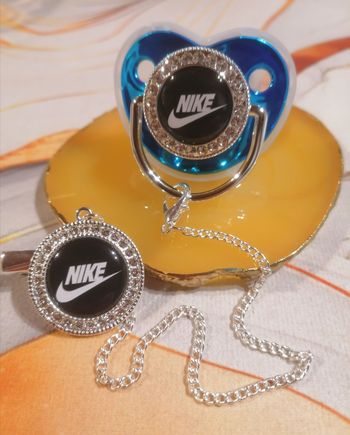 Tétine Nike bleu