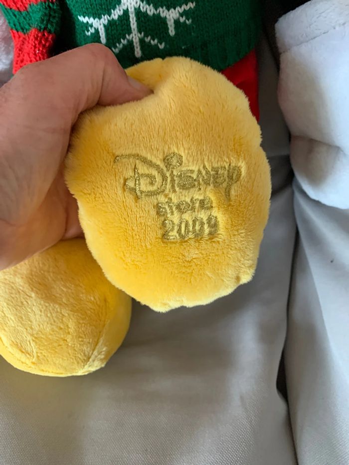 Peluche Mickey collector 2009 disneystore - photo numéro 2