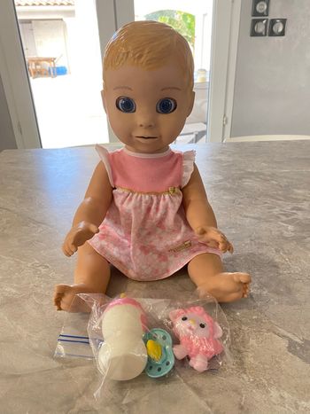 Poupée Luvabella