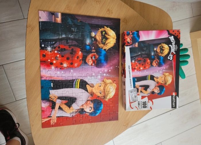 Puzzle Miraculous Ladybug neuf 100 pièces - photo numéro 3