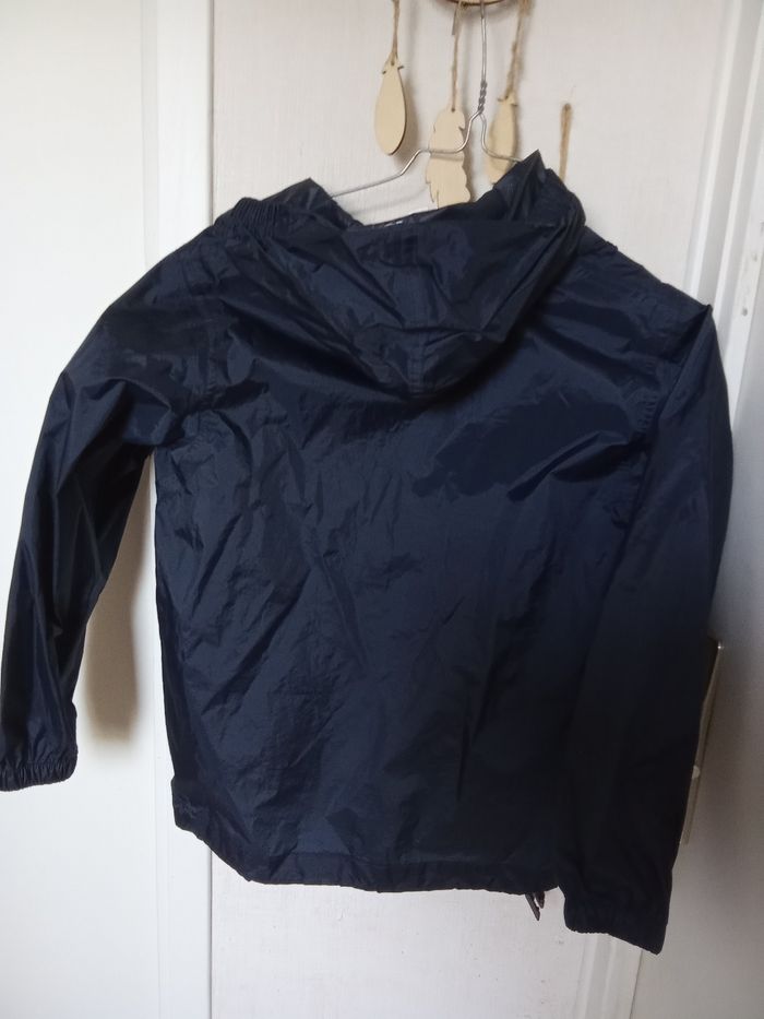 Veste kway mi saison automne capuche couleur bleu marine taille 8 ans - photo numéro 2