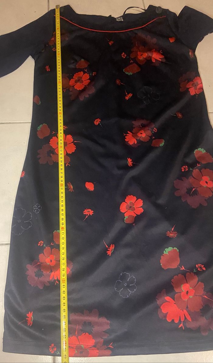 Robe bleu marine à fleurs rouges »Terre de Marins »manches 3/4 - photo numéro 4