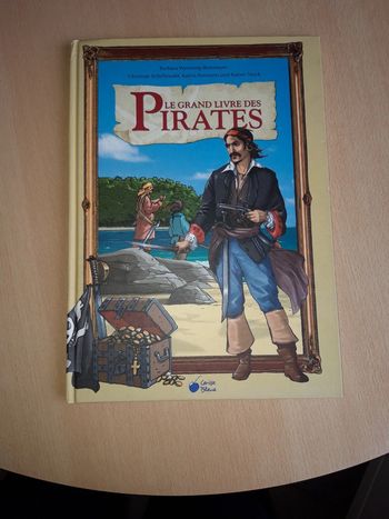 Album Le grand livre des pirates
