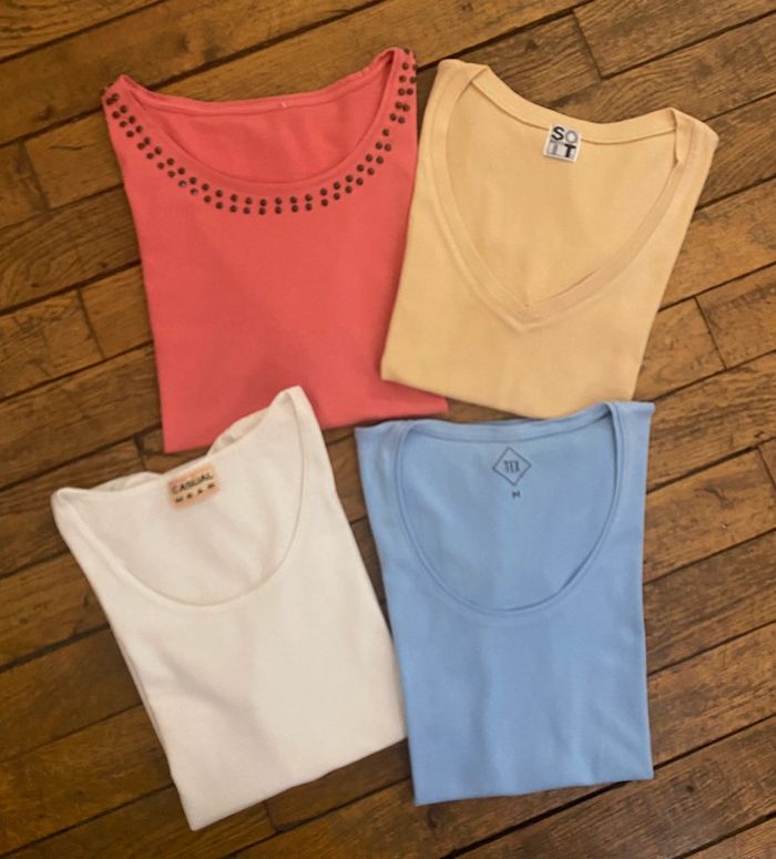 Lot de 4 T-shirts coton taille M