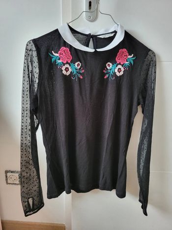 Tee shirt fin et manches dentelles noir